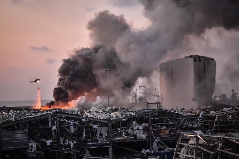 黎巴嫩贝鲁特港口区爆炸案最新直播实录，灾难现场与希望的见证